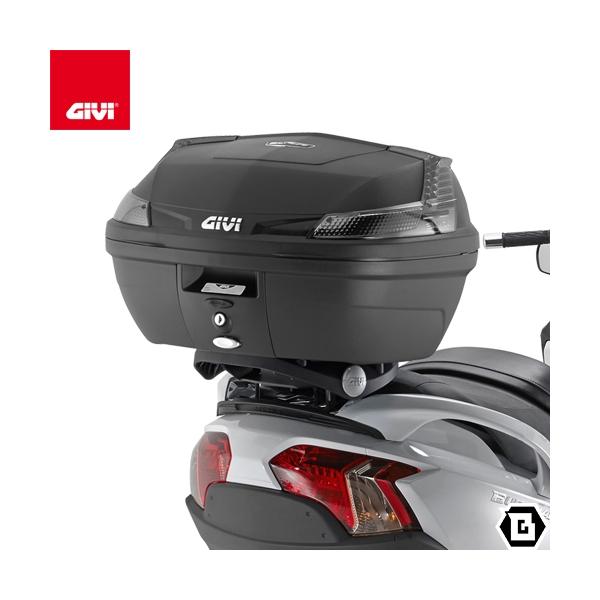 GIVI E33ND トップケースリヤボックスとジョルノリヤキャリア