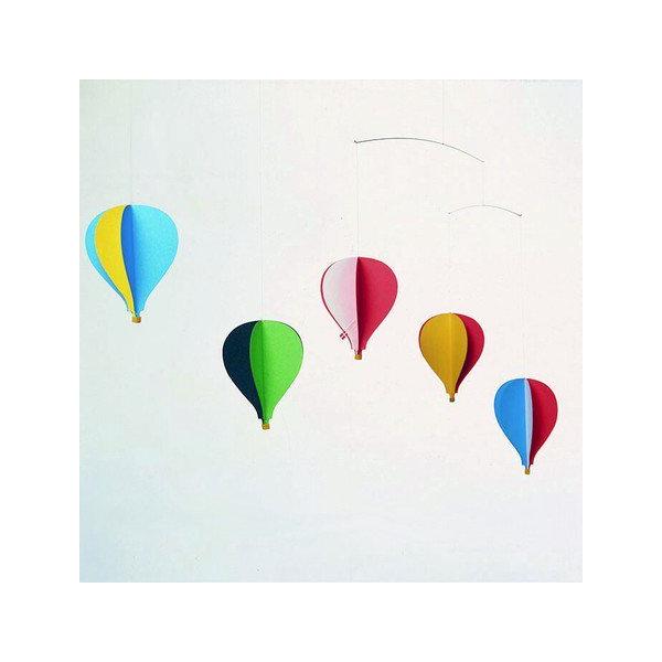 Flensted Mobiles（フレンステッドモビール）社は、1954 年クリスチャン・フレンステッドと妻グレーテにより、童話作家アンデルセンの故郷であるデンマークのフュン島で設立されました。彼らは、古くからデンマークの伝統的な手工芸とし...