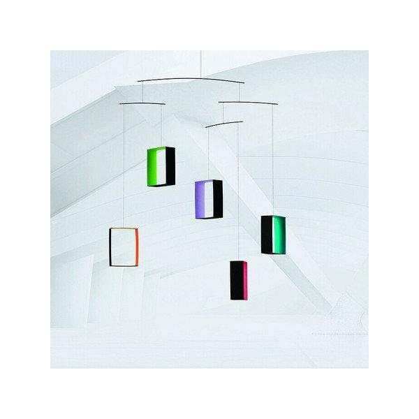 Flensted Mobiles（フレンステッドモビール）社は、1954 年クリスチャン・フレンステッドと妻グレーテにより、童話作家アンデルセンの故郷であるデンマークのフュン島で設立されました。彼らは、古くからデンマークの伝統的な手工芸とし...