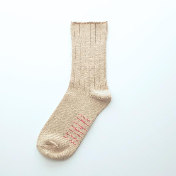 meri ja kuu (メリ ヤ クー) | piste ショートソックス (beige) | ソックス 靴下 シンプル