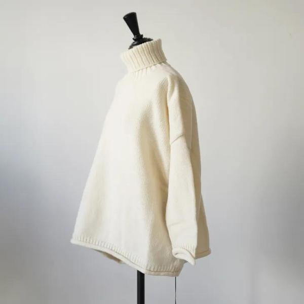 美品 utilite 北欧、暮らしの道具店 ハイネック ペルーニット オフシロ