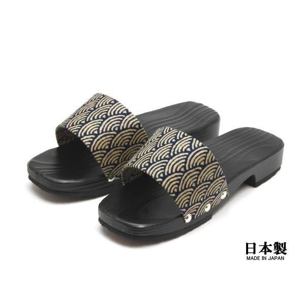 【木目について】台は天然木を使用している為、木目は商品によって異なります。木目はお選びいただけません。予めご了承ください。■適応サイズ：男性用フリー■バンド柄・カラー：青海波柄　紺■バンド素材：綿■台素材：杉■底素材：EVA■生産国：日本（...