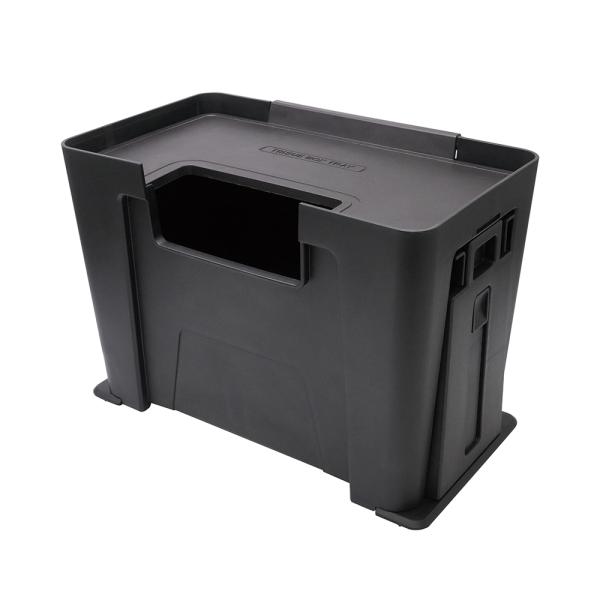 ●センタートンネル上でも安定した設置ができるアジャスタースタンド機能付きの大容量ゴミ箱です。●フタとして開閉も可能なティッシュBOXトレイ付きです。●フタ（ティッシュBOXトレイ）を閉じた状態でもゴミを捨てることができる小窓付きです。●スパ...