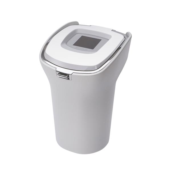 ●ホワイト×クロームメッキ仕様のスクエア形状で開口部が広く吸殻が捨てやすい灰皿です。●簡易防滴構造により、丸洗い可能です。●夜間の喫煙に便利なブルーLED照明付きです。●電池交換不要のソーラー電源です。●挿し込むだけで消火できる1アクション...