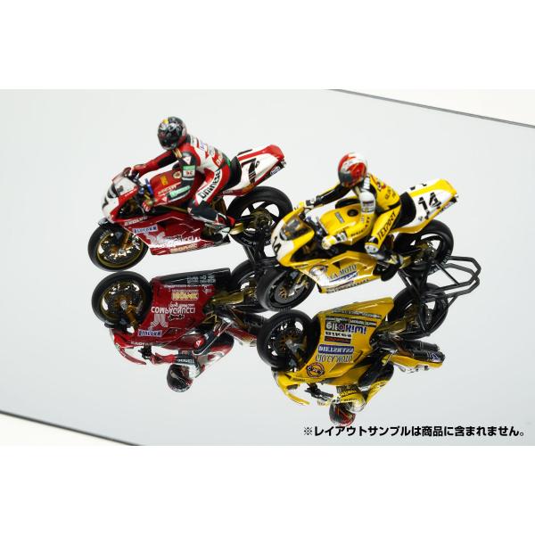 別売コレクションケースL用ミラーベース■内容ミラーアクリル（2mm厚）x1枚■サイズ：幅(W)320mm x 奥行(D)200mmコレクションケース内の展示物が一層映えるミラーアクリルを台座ベースの上に置くことで、また違った印象でディスプレ...