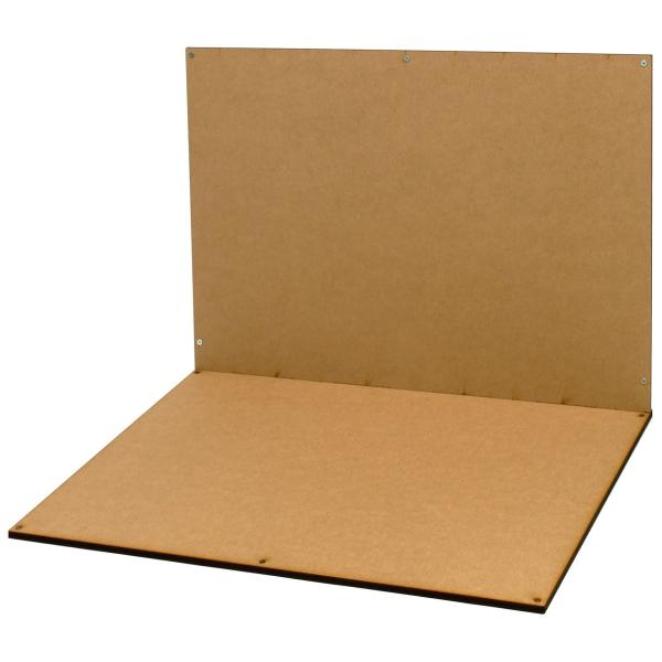 フィギュアなどを置いて撮影やラック収納に最適なディスプレイ用商品です。別売ジオラマシートを極小マグネットで簡単に固定できます。■内寸（組み立て時）　幅430mm×奥行302mm×高さ302mm■内容　木質ボードベースx1、木質ボード背面板x...