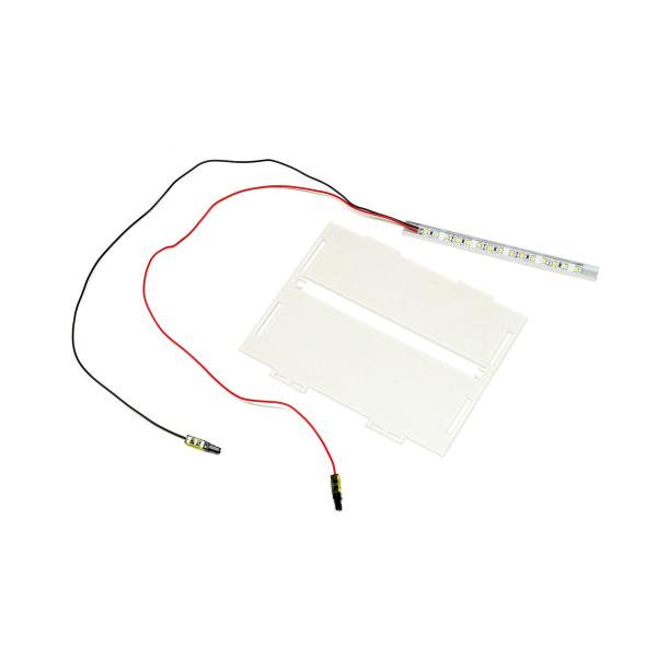 ●CS専用アクリル天板、LED電飾キット（配線長さ約50cm）●コレクションケースSシリーズ専用のLED電飾キットの真下90度照射タイプとなります。●各コレクションケースSシリーズ（フルモデルチェンジ版）のUVカットアクリル天板と本製品の電...