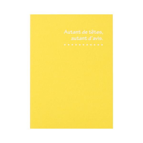 写真を差し込むだけで簡単にセットできるお手軽な写真台紙【商品仕様】仕様:二つ折り、縦・縦、メッセージカード付材質:紙表紙:アンコなし（0.7mm）中額中抜き:ビク抜き表紙外寸法:143×104mm中額中抜き寸法:117×78mmパッケージ:PP袋