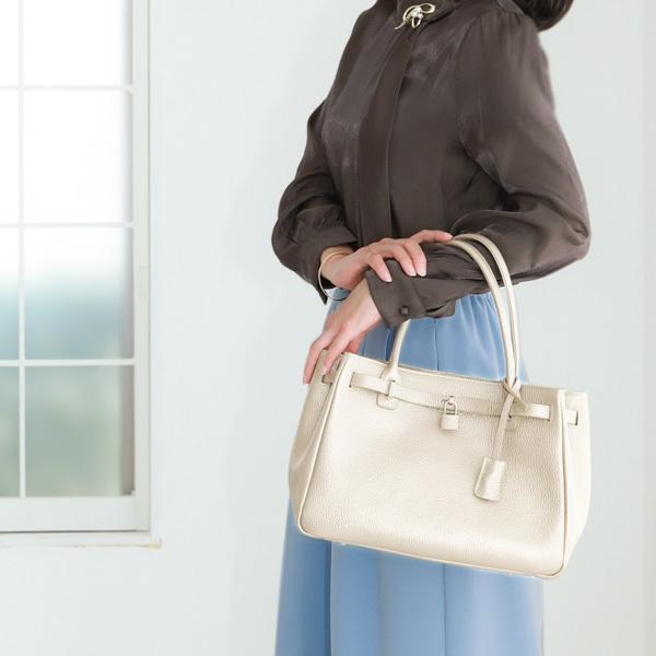 【傳濱野】≪秋冬限定≫皇室御用達 日本女性が輝く黄金比バッグMietia(ミーティア) Champagne gold(シャンパンゴールド)【10月21日頃出荷】 【2022新春福袋】 新品・未使用 シャンパンゴールド牛革 濱野バッグ 皇室御用達 ハンドバッグ