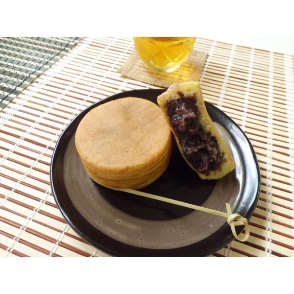 原材料名：皮〔ミックス粉（小麦粉、コーンフラワー、ぶどう糖、砂糖、植物油脂、大豆たん白、全卵粉末、食塩）（国内製造）〕、小倉あん（砂糖、小豆）／ベーキングパウダー、増粘剤（グァーガム）、着色料（ビタミンＢ２）（一部に小麦・卵・乳成分・大豆を...