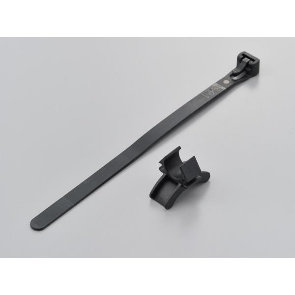 【適合】汎用　【商品説明】充電ケーブル（15644、15645、15609、15610）用のハンドルクランプ。 ●コネクターホルダー（Ｕ字）は約φ10.4です。 ●電源ケーブル（15644、15645）用の補修品 ●充電ケーブル（15609...