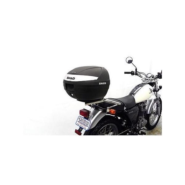 CB223S（JBK-MC40） SHAD製リアボックス付 タンデムバー