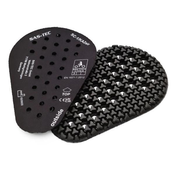 【サイズ】縦205×横135×厚み10 mm　【商品説明】可動部をしなやかに包み込み、ピンポイントでカラダを守る。 ●【つけていることを忘れるほど快適】 ●3つ角の衝撃吸収素材がフレキシブルに稼働することで、可動部をしなやかに包み込み、あら...