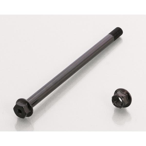 【適合車種】スーパーカブC125　【適合型式】JA48　【商品説明】バネ下重量を軽減させる中空穴を空けた軽量アクスルシャフトです。 ●スチール製（クロモリ鋼）/ブラック仕上げ ●シャフト径：φ12 ●中空穴径：φ5 ●シャフト長（首下長さ）...