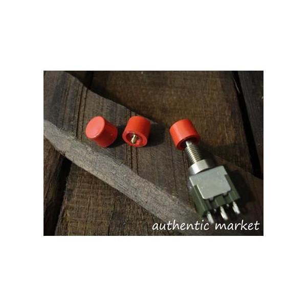 防水プッシュスイッチ専用のキャップです。付けるとボタンを押し易くなります。色と、サイズに種類がありますのでご確認下さい。こちらの商品は10パイ、色は赤になります。※キャップのみです。スイッチ本体は商品に含まれません。ご注意下さい。【品名】プ...