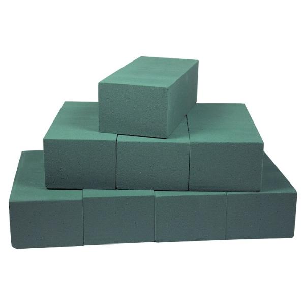 どんな花材にもご使用可能な万能タイプのフローラルフォームです。W230×D110×H80mm。8ブリック。20年の蓄積された技術ををもとに大幅改良！花持ちをさらに良く！保水力を更にUP！ 日焼け無し。製造から日数が経ったものはお送りしません...