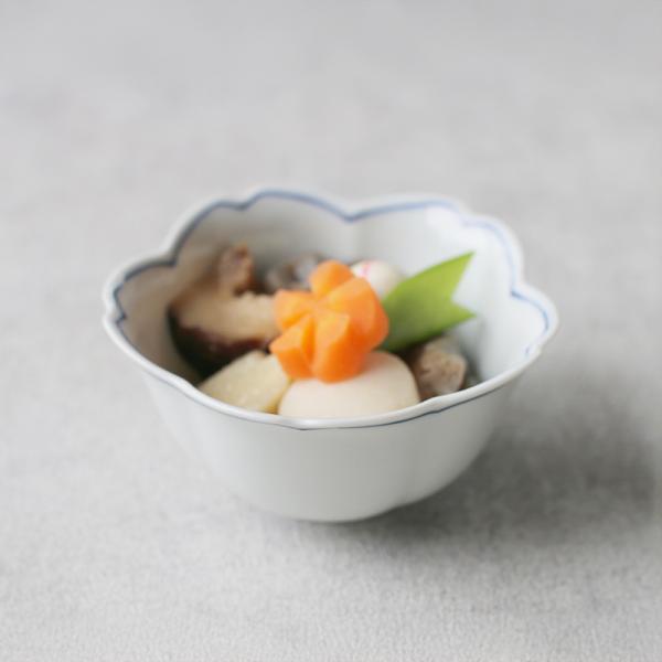 白磁一本線 桜型小付 ミニ小鉢 豆鉢 9.5cm 波佐見焼 // 和食器 食器 鉢