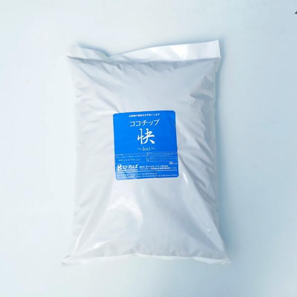 なぜ自然の花木は厳しい暑さの中でも枯れないのか？林や森に自然に生えている花や木は、雨の降らない厳しい夏でも水をやらなくても元気に成長しています。互いの葉が、半木陰の環境を作っていることもそうですが、一番の要因は木々の根元を落葉樹の葉が覆い、...