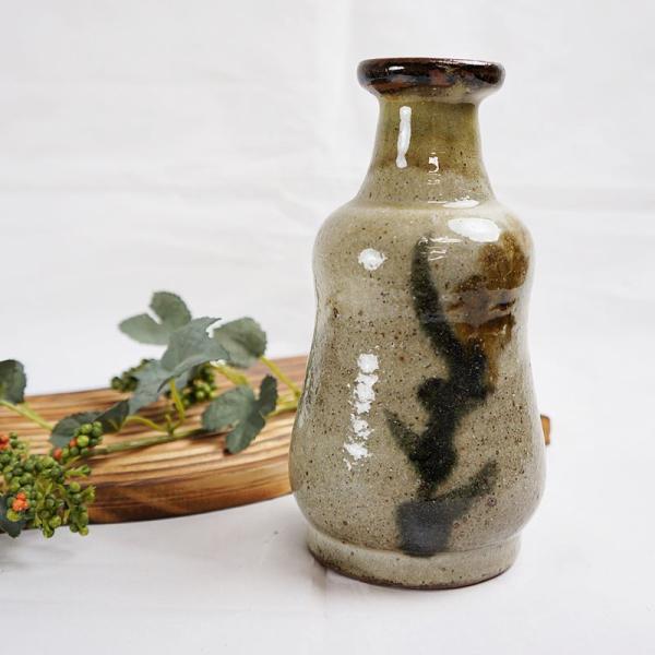 嘉瓶(ゆしびん)　龍紋　沖縄陶芸　やちむん　壷屋焼　作家物　印あり （ゆしびん 嘉瓶 松田米司 北窯 読谷山焼 民藝 楽天市場】やちむん 工芸品