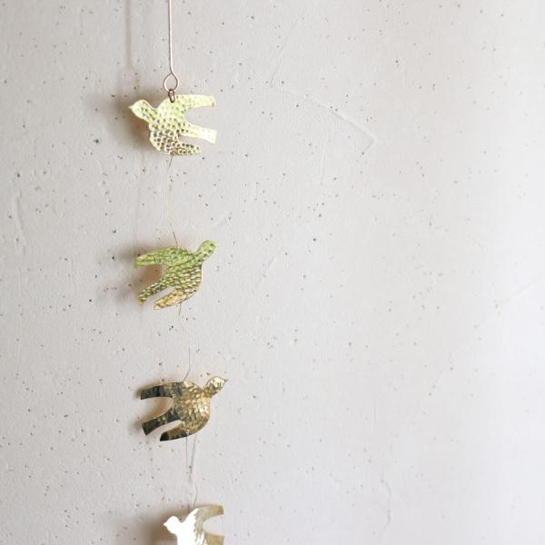 ※レターパックプラスは【１〜４点購入時のみ利用可能です】※レターパックプラスは日時指定ができません。日時指定を取り消ししての発送となります。シンプルでかわいい小鳥のガーランド。リースやスワッグ、ドライフラワーによく似合うナチュラルなデザイン...