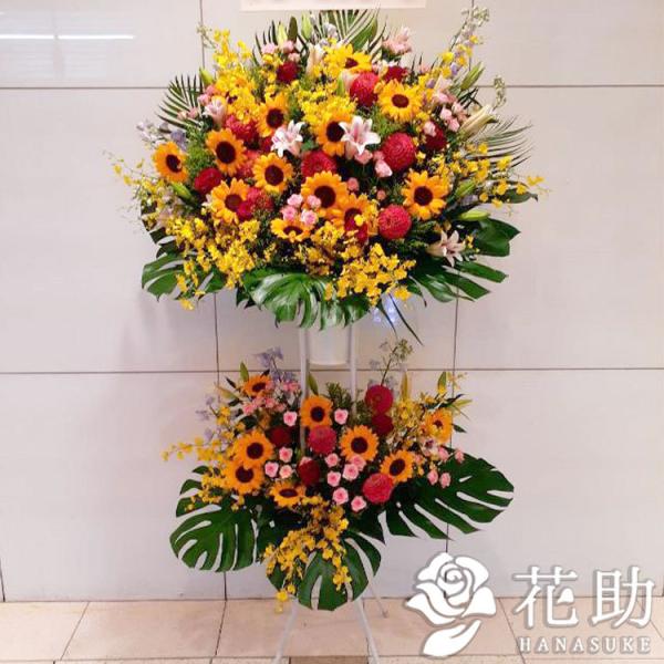 【注意事項】画像は一例です。使用するお花は季節、仕入れ状況により異なるので仕上がりはお任せとなります。