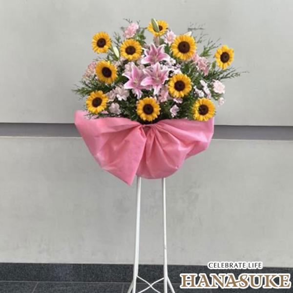 【注意事項】画像は一例です。使用するお花は季節、仕入れ状況により異なるので仕上がりはお任せとなります。