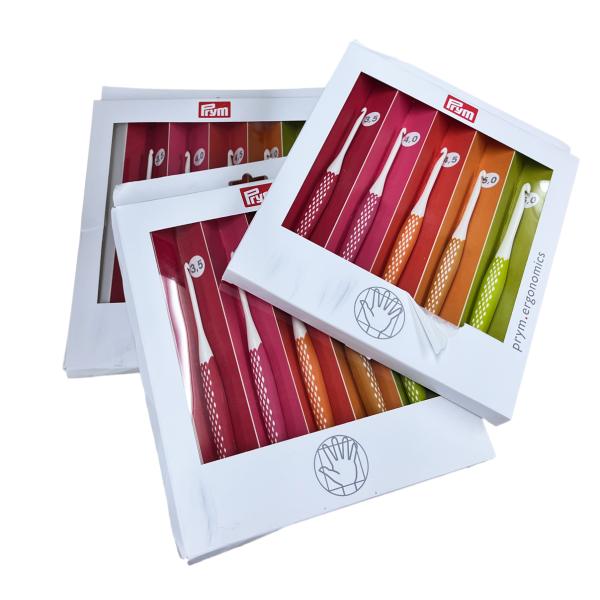 ※パッケージ汚れやパッケージ傷・凹み・多少の破れやヘッダーの折れ等々。中身はもちろん完全未使用の新品なのに、上記理由にてA品販売が出来なくなってしまった物をB品特価で販売！昨今話題プリム社製かぎ針を是非お試し下さい♪※※写真は様々な状態を把...