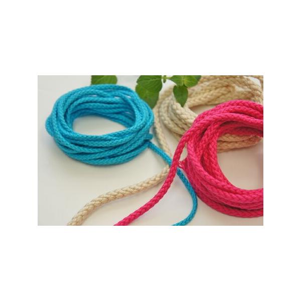 シルケット加工をした綿100%の編みがしっかりとしたコードです。巾着などのひもに最適です！ 【サイズ】 直径約８ｍｍ【色】 ベージュ / 赤 / ピンク / 青 / モカ茶 / エンヂ / 茶 / 紺 / 黒 【素材】 綿１００％ ※ご注意...