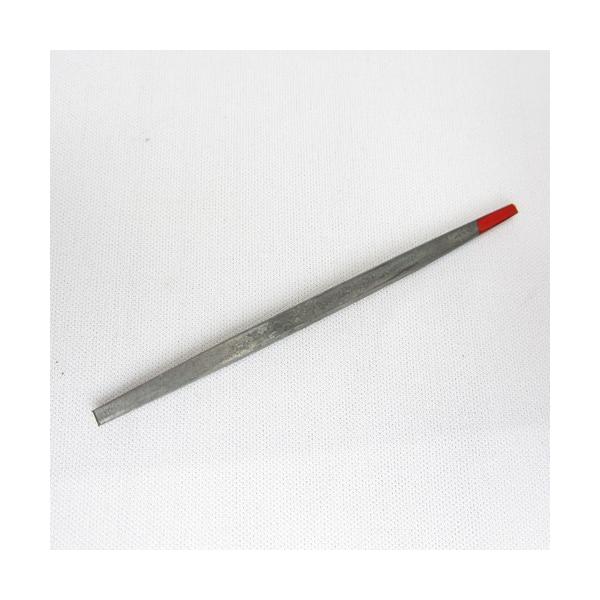 本体サイズ（約）：長さ83mm　先端2.5×1.0mm