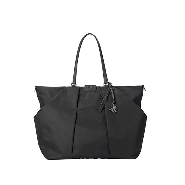 カラー：ブラック本体サイズ（約）：幅50×奥15×高36cm重量（約）：710g容量（約）：26L素材：ナイロンツイル（PU加工）付属品：ブランドロゴチャーム、PCケース