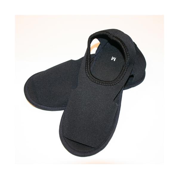 カラー：ブラックサイズ：M（約24〜26cm）パッケージサイズ（約）：幅20×奥3×高27cm重量・容量（約）：90g 素材・原材料：ネオプレーン、EVA、ナイロン  原産国：中国