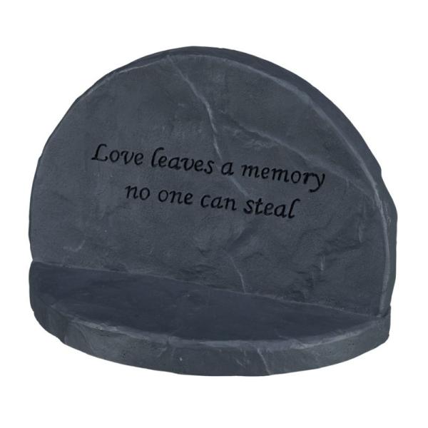 ポリエステル樹脂でできたメモリアルグッズです。屋外でも室内でもご利用できます。 ペットにかけるメッセージが刻まれています。 ※キャンドルは別売りになります。 サイズ：１６×１２×７ｃｍ