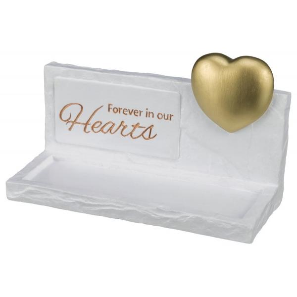 ドイツの有名ブランド！トリクシーは世界中で販売されている人気ブランドです。ポリエステル樹脂でできたメモリアルグッズです。屋外でも室内でもご利用できます。 ペットにかけるメッセージが刻まれています。 ※キャンドルは別売りになります。 サイズ：...