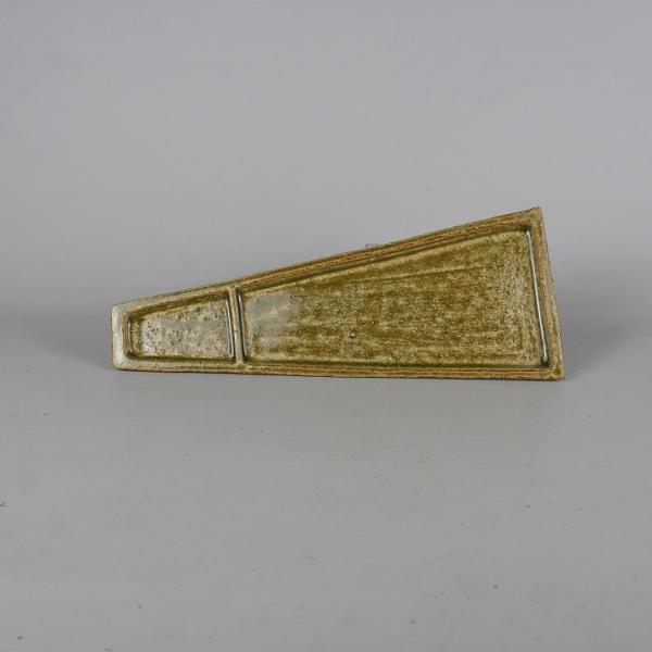 品　名 　水盤 　(落款あり)サ　イ　ズ 　高さ　 約1.2センチ　　横幅 　約29センチ　奥行　 約11.5センチ