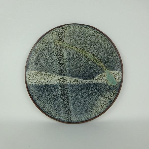 品名 　小石原 陶板　 (花台・飾卓)サイズ 　高さ　約 0.8センチ　　横幅　約 23センチ　奥行　約 23センチ商品状態 　カマキズがあります。　中古品の為、画像に写っていない小さなヒビ、欠け、キズ、汚れなどある場合があります。注意点 ...