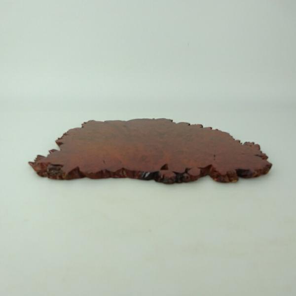 品名 　地板　(卓台/小品卓)サイズ 　高さ　約 0.6センチ　　横幅　約 22センチ　奥行　約 18センチ商品状態 　テープがあります。　中古品の為、画像に写っていない小さなヒビ、欠け、キズ、汚れなどある場合があります。注意点 　モニター...