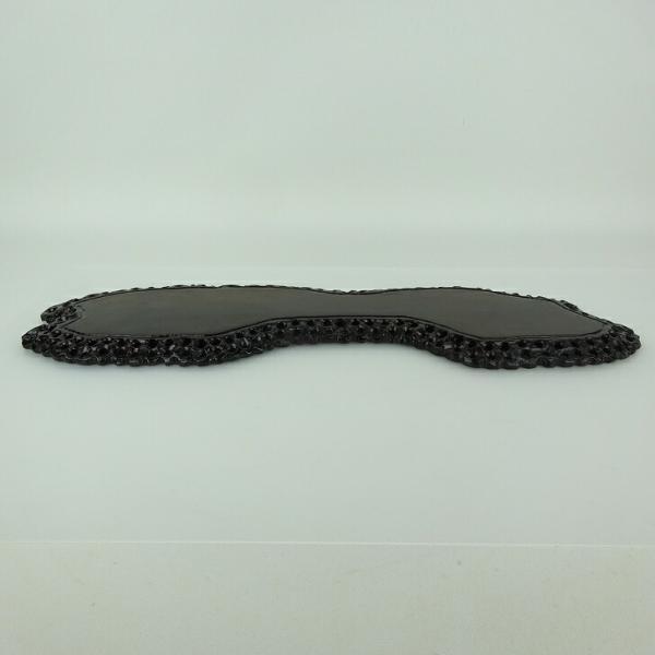 品名 　地板　(卓台/小品卓)サイズ 　高さ　約1センチ　　横幅　約40センチ　奥行　約13センチ商品状態 　中古品の為、画像に写っていない小さなヒビ、欠け、キズ、汚れなどある場合があります。注意点 　モニターの発色具合によって、実際のもの...