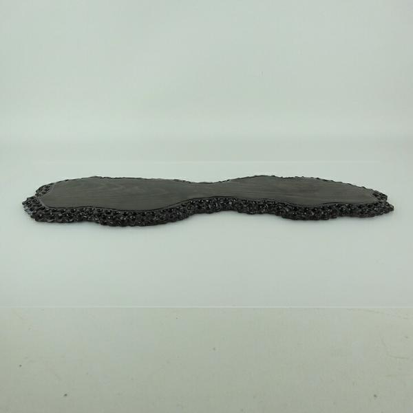 品名 　地板　(卓台/小品卓)サイズ 　高さ　約 0.8センチ　　横幅　約 39.5センチ　奥行　約 12.8センチ商品状態 　中古品の為、画像に写っていない小さなヒビ、欠け、キズ、汚れなどある場合があります。注意点 　モニターの発色具合に...