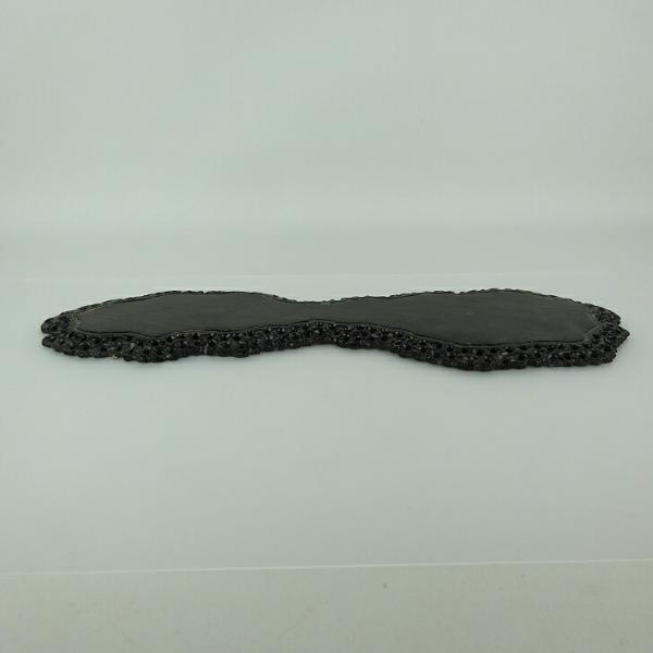 品名 　地板　(卓台/小品卓)サイズ 　高さ　約 0.8センチ　　横幅　約 40センチ　奥行　約 13.5センチ商品状態 　中古品の為、画像に写っていない小さなヒビ、欠け、キズ、汚れなどある場合があります。注意点 　モニターの発色具合によっ...