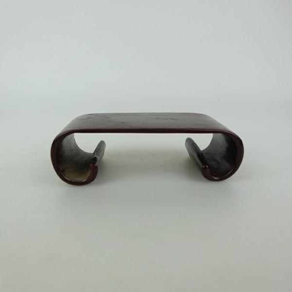 品名 　花台 　(卓台・小品卓)サイズ 　高さ　約 2.8センチ　　横幅　約 8.8センチ　奥行　約 4.8センチ商品状態 　キズがあります。　中古品の為、画像に写っていない小さなヒビ、欠け、キズ、汚れなどある場合があります。注意点 　モニ...