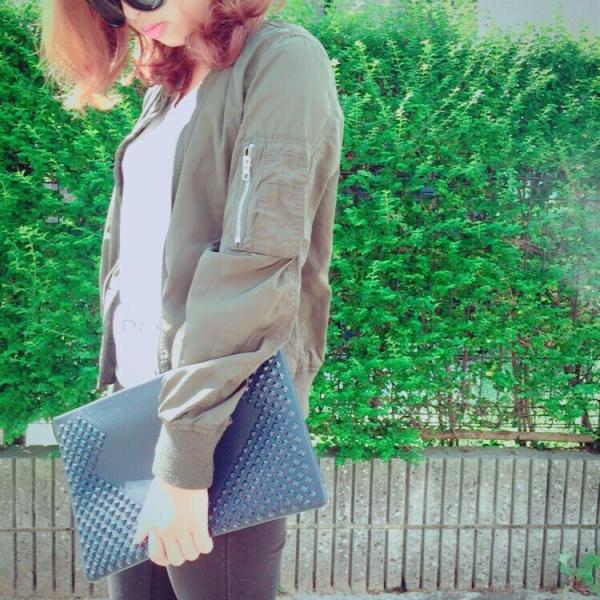 スタッズクラッチバッグネイビー