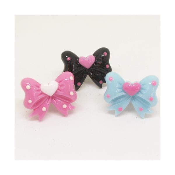 スマートフォン、ミュージックプレーヤー、ゲーム機に対応するイヤホンジャックピアス！かわいいリボンにハートの印、注目を集める。 個性が光るアイテム！ 実物と写真では、環境により、色合いが若干、異なることが、あります。形：リボンハートカラー：ピ...
