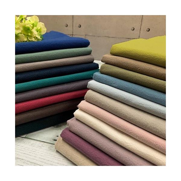 ・商品説明しっかりめのコットンリネンの キャンバス生地が入荷しました。くすみカラーを中心とした程よい ナチュラルなシワ感のある綿麻の生地です。日本製で106cm幅、透け感はありません。生成り色は、綿カス残しの仕上げのため、 さらにナチュラル...