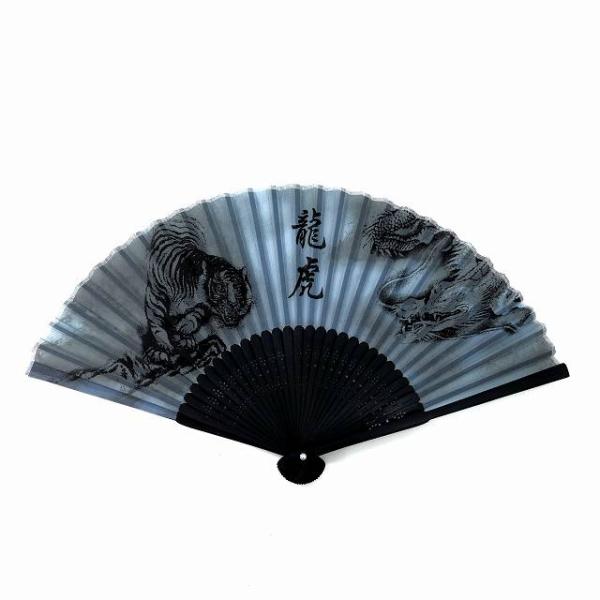 扇子 男性用 龍虎 ブラック シルク ETSE-417 メール便OK :ETSE-417:バラエティ雑貨 ハッピーパッチ 通販 扇子 男性用 龍虎 ブラック シルク ETSE-417 あす楽 メール便OK
