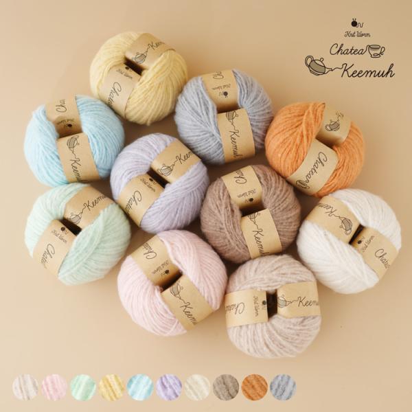 商品名：チャティふんわりヤーン太さ：並太形状：30g(約84m)品質：ポリエステル100%使用針：棒針7〜8号、かぎ針6/0〜7/0号標準ゲージ：18目22段前後(メリヤス編み)Made in chinaブランド：Knitworm原ウール株...