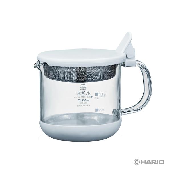 オイルの状態が見えるコンパクトサイズのオイルポット。ステンレス製漉し網を通して使用後の油の細かい汚れを取り除いて油を再利用できます。コンパクトサイズなのでキッチンに置きやすく、油の残量、色など油の状態が目で見て分かります。耐熱ガラス製なので...