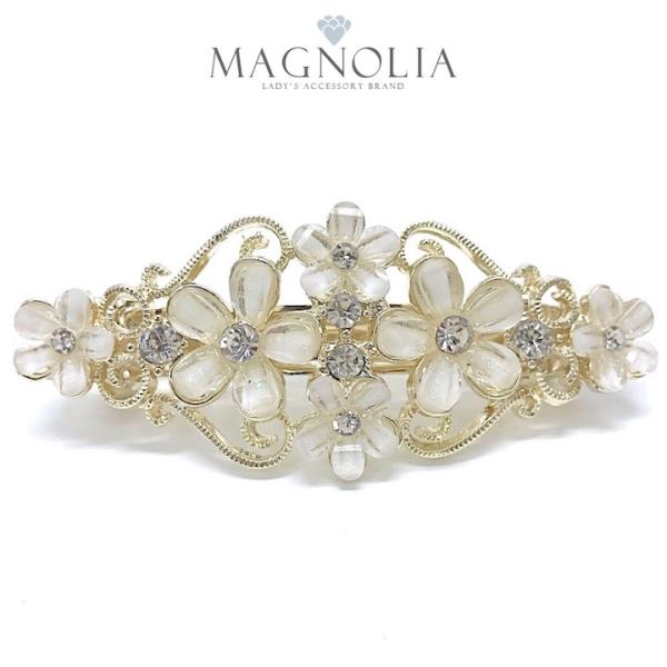 普段使いはもちろん、結婚式などのフォーマルシーンやパーティーシーンを華やかに演出する人気バレッタ。ハーフアップやサイド留めなど、ヘアアレンジのポイントにお使いいただけます。【商品名】バレッタ(花・アラベスク)【サイズ】横:約8cm 縦:約3...