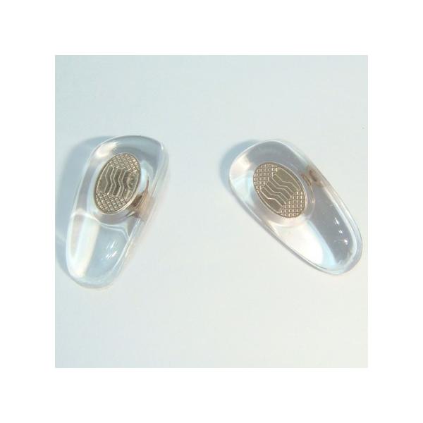 フレームのずれ落ちをしにくくするシリコンパットです。特長シリコン素材により、あたりがハードタイプのパットに比べて柔らかく掛け心地が良くなります。ハードタイプに比べて寿命は短くなります。パット素材：シリコン蝶芯素材：金属 (金色）サイズ　　：...