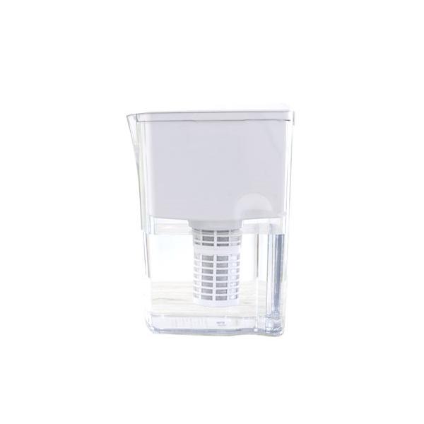 ※沖縄県・離島は配送時に別途中継料が加算されます。【素材】　浄水タンク：AS樹脂　原水タンク：ABS樹脂　蓋：ABS樹脂　カートリッジ：ポリプロピレン【生産地】日本【サイズ】幅18x奥行8x高さ24cm【ろ材の種類】活性炭、不織布、セラミッ...