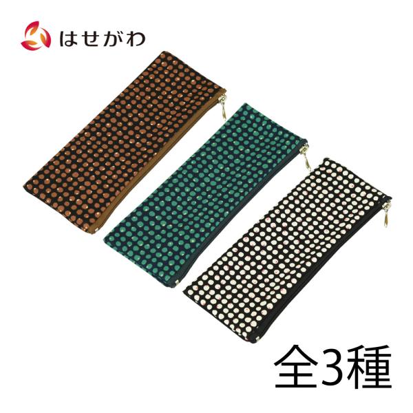 和柄の数珠入れが多数を占めるなか、アパレル（洋服）や雑貨向けの生地メーカーで生地をセレクトし、人気の柄で数珠入れを製作しました。和装でも洋装でもしっくりとマッチする柄の製品です。変形水玉柄でカジュアルな雰囲気です。内側には念珠をやさしく保護...